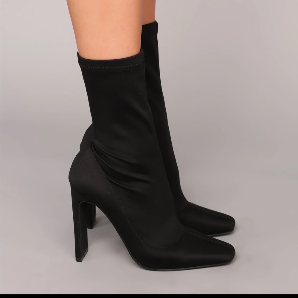 Sleek sock booties